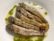 ハダカイワシのソテー・バジルソース