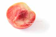 桃　よしひめの断面と果肉